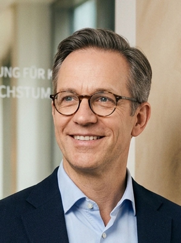 Kurt - Head of HR
